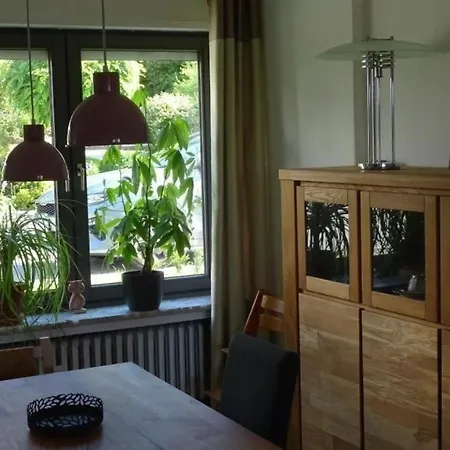 Apartment Renovierte Ferienwohnung In Mit Garten Und Grill *