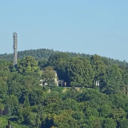 Renovierte Ferienwohnung In Mit Garten Und Grill *